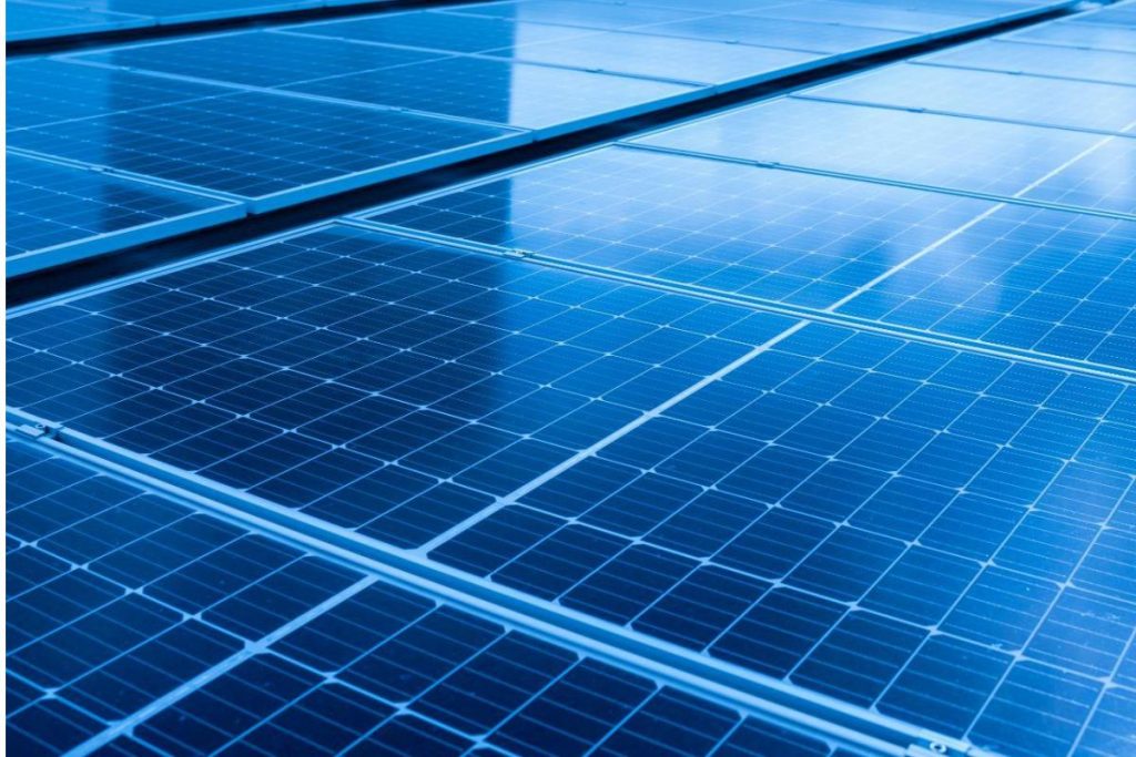 Confira dados da importação painéis solares e tendências para o setor