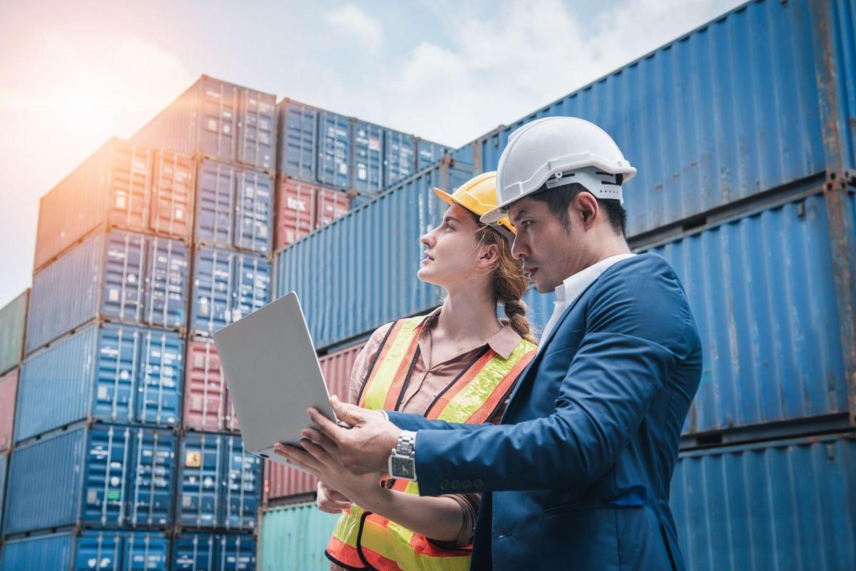 Qual a importância da tecnologia na logística aduaneira?