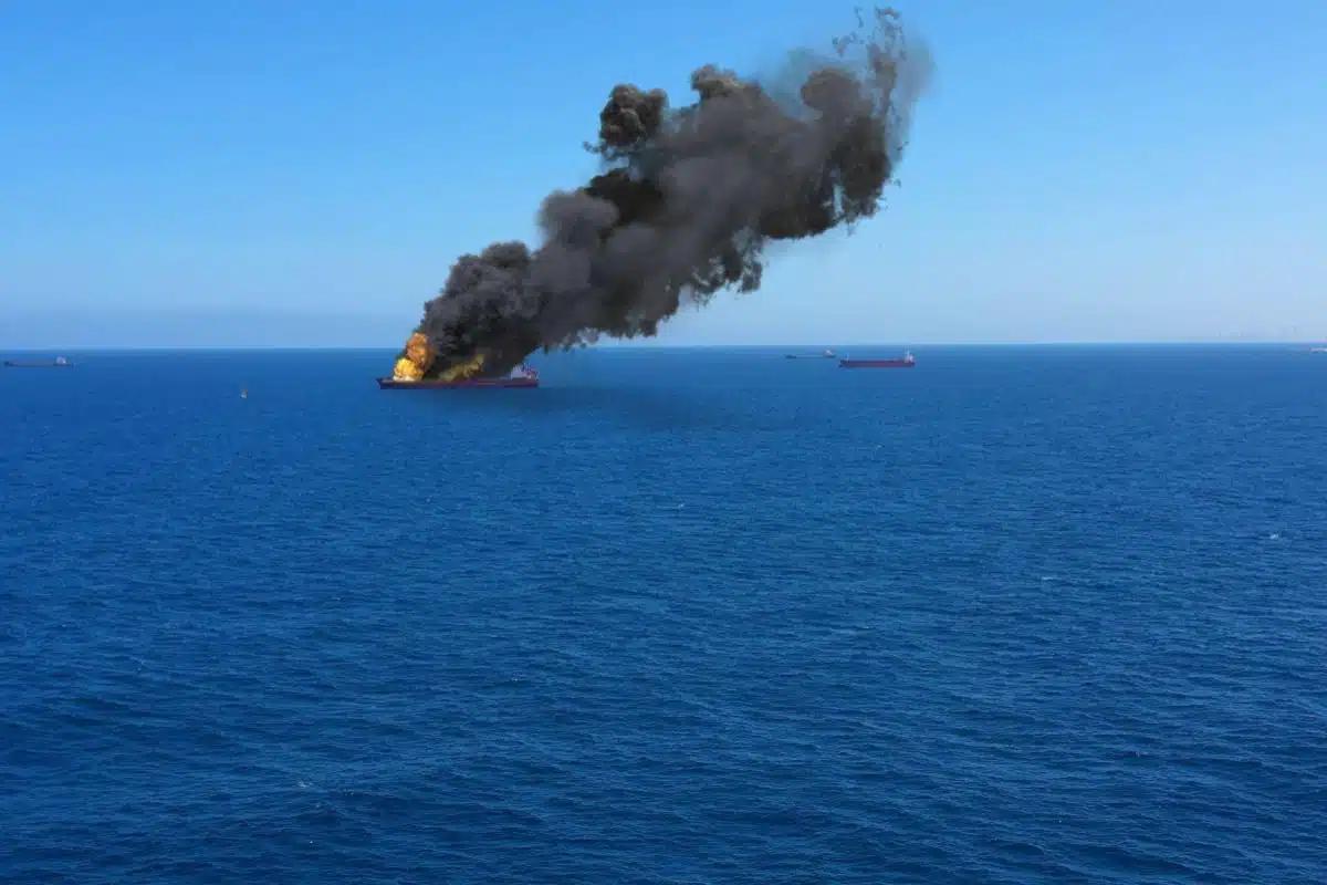 Ataques ao Mar Vermelho: impactos no frete internacional marítimo